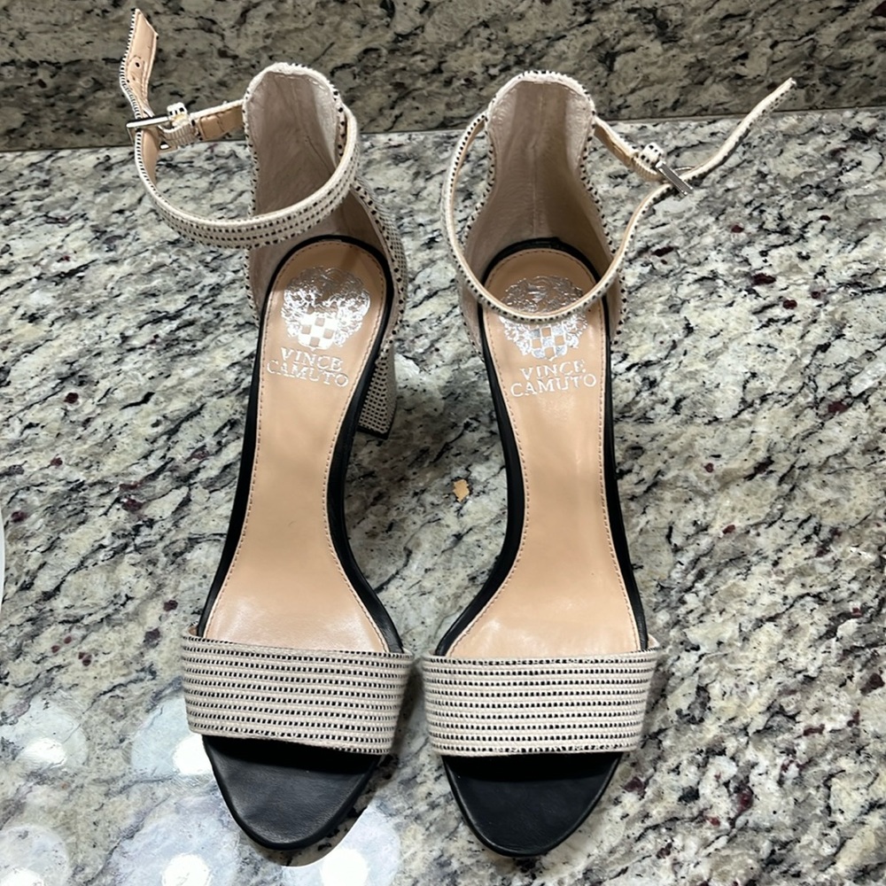 Vince Camuto, size 7.5, black and white heel, excellent condition.
